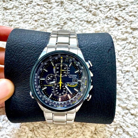 *READ DESCRIPTION* Citizen Eco-Drive Blue Angles H800 Radio controlled Watch - Picture 4 of 16